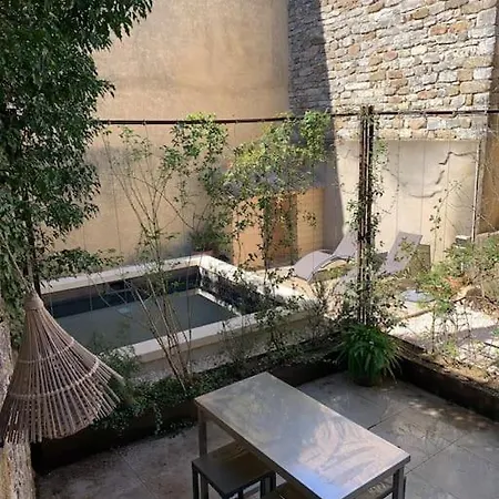 Maison Atypique Avec Jardin Et Piscine *