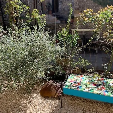 Maison Atypique Avec Jardin Et Piscine Дом отдыха