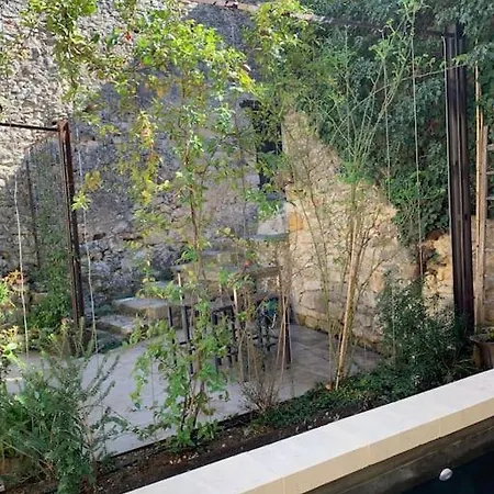 Дом отдыха Maison Atypique Avec Jardin Et Piscine