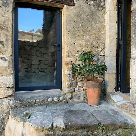 Дом отдыха Maison Atypique Avec Jardin Et Piscine *