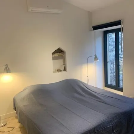 Maison Atypique Avec Jardin Et Piscine Дом отдыха *